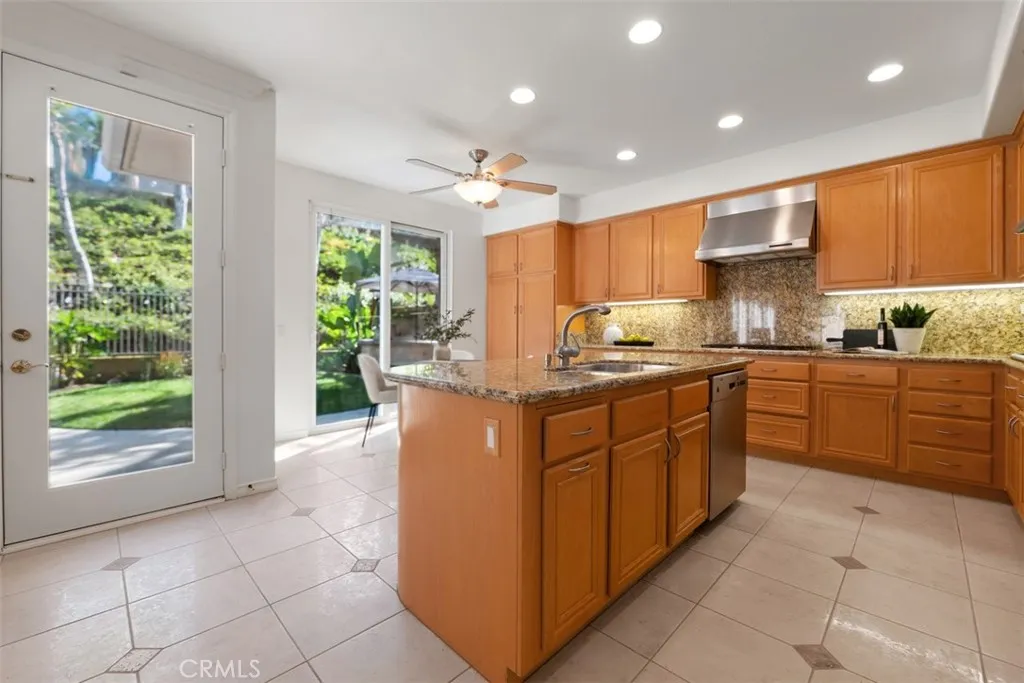22846 Hunter Creek, Mission Viejo, California 92692 home-pic-20