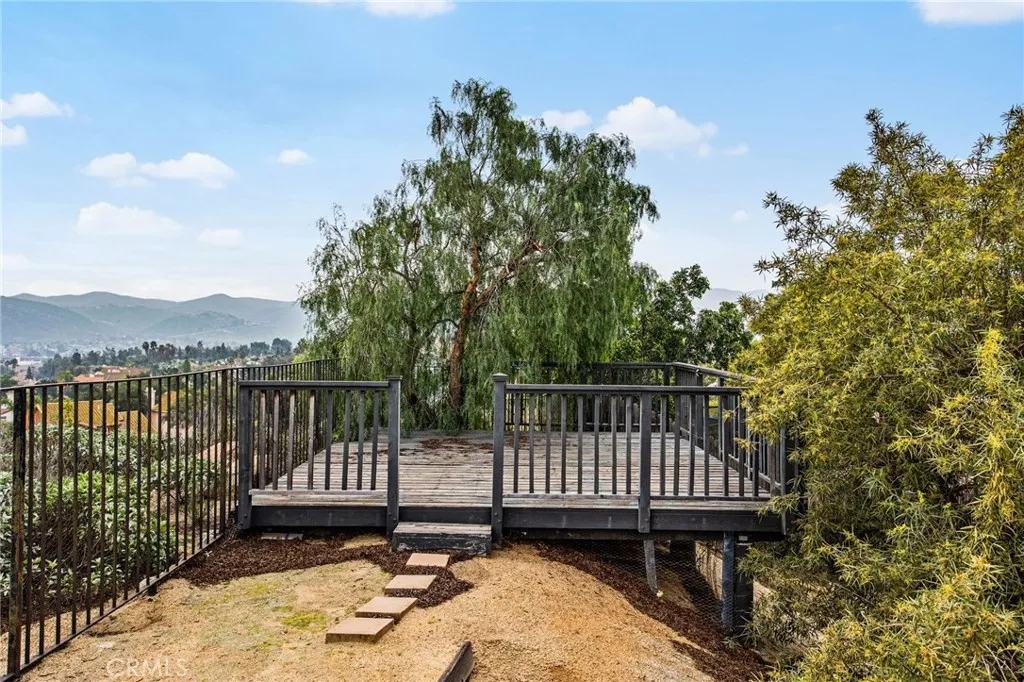 791 La Loma, Corona, California 92879 home-pic-32
