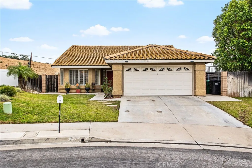 791 La Loma, Corona, California 92879 home-pic-5