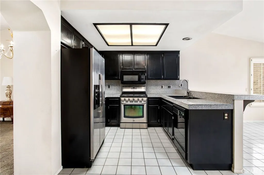 791 La Loma, Corona, California 92879 home-pic-11