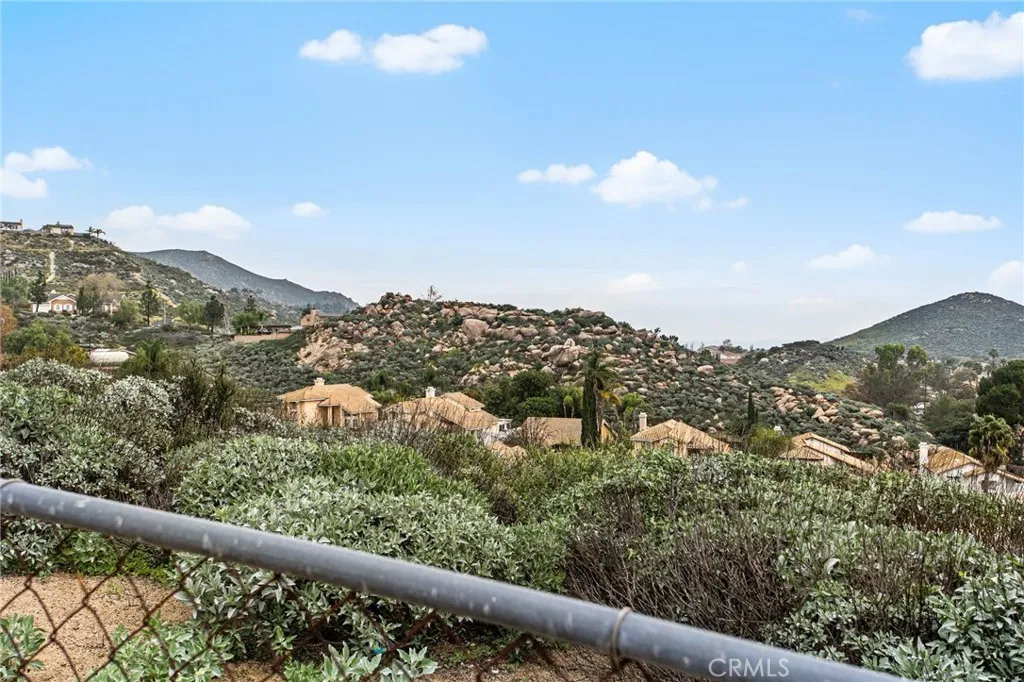 791 La Loma, Corona, California 92879 home-pic-40