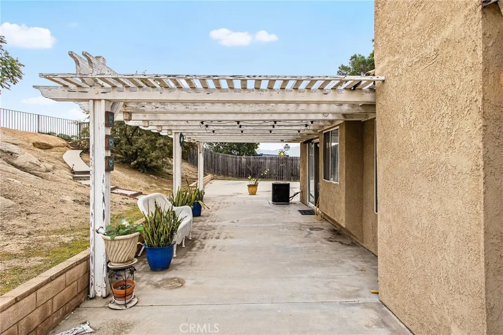 791 La Loma, Corona, California 92879 home-pic-30