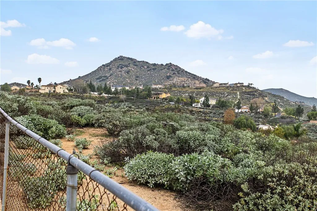 791 La Loma, Corona, California 92879 home-pic-41