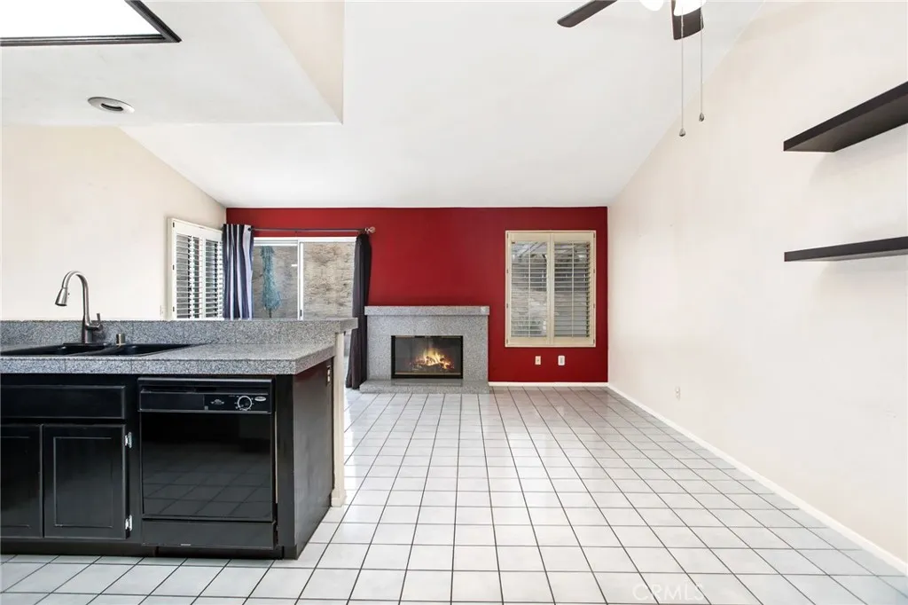 791 La Loma, Corona, California 92879 home-pic-20