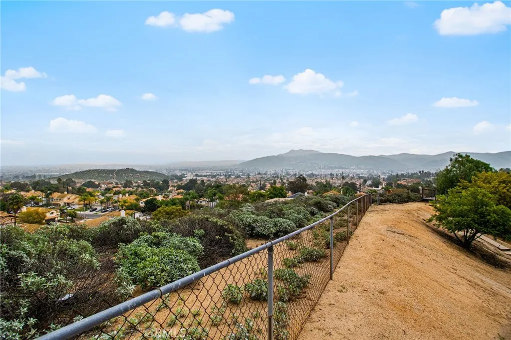 791 La Loma, Corona, California 92879 home-pic-4