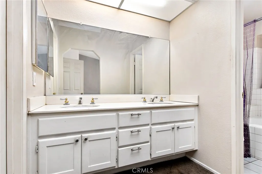 791 La Loma, Corona, California 92879 home-pic-25