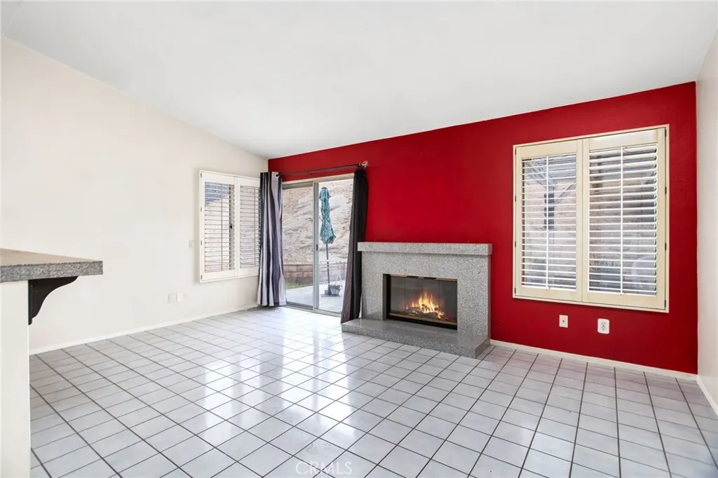 791 La Loma, Corona, California 92879 home-pic-16