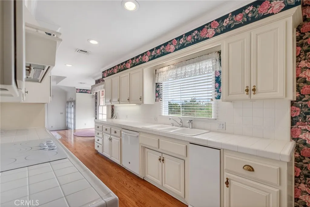 3985 Rice Road, Riverside, California 92506 home-pic-14