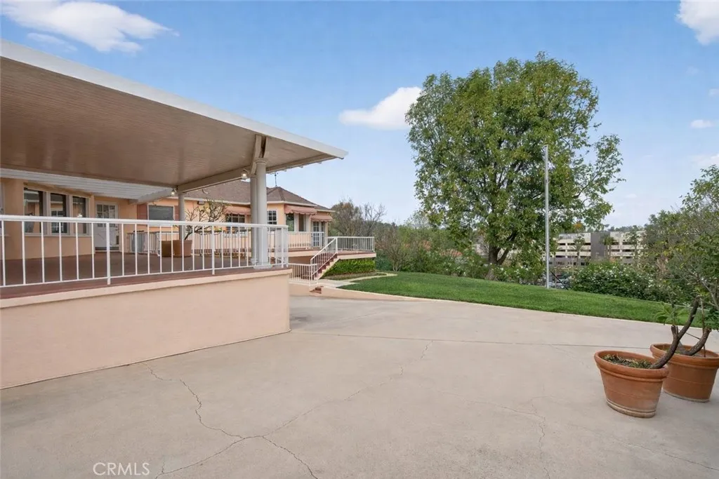 3985 Rice Road, Riverside, California 92506 home-pic-40