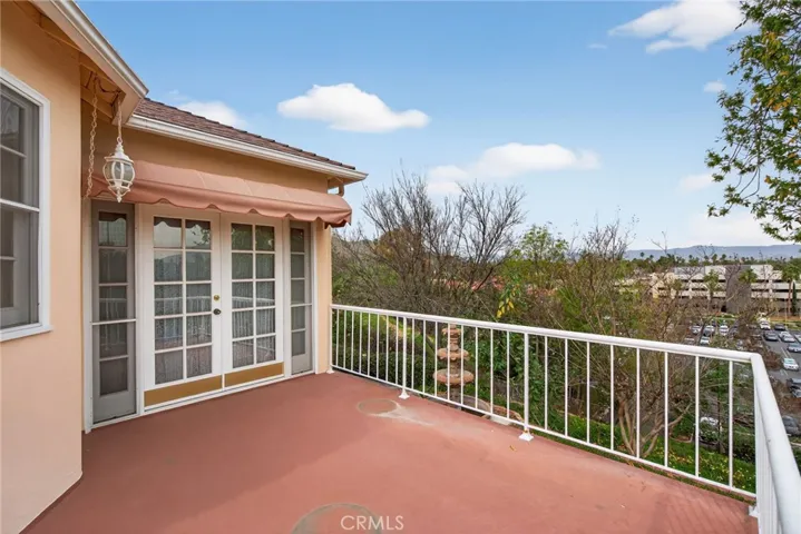 Balcony off family room