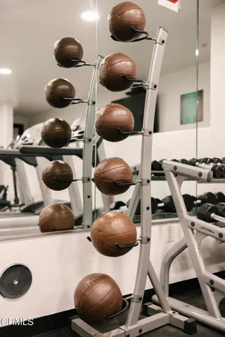 V001_VERDARA_DAMORE_websize