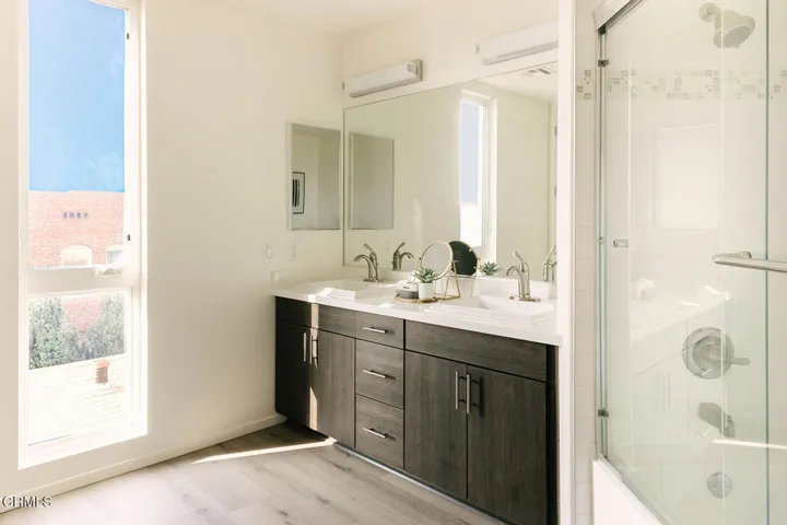 64_302_VERDARA_DAMOREhameline glendale