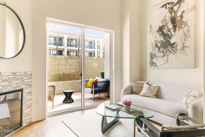 06_104_VERDARA_DAMOREhameline glendale