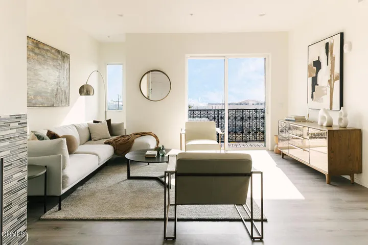 11_302_VERDARA_DAMOREhameline glendale