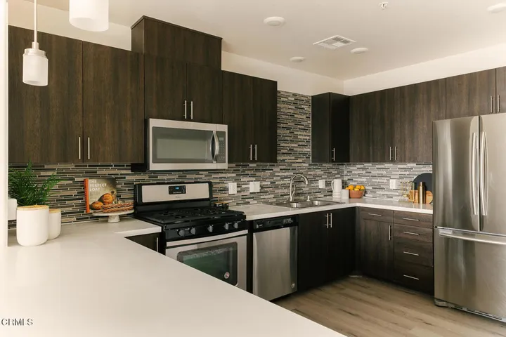 07_302_VERDARA_DAMOREhameline glendale