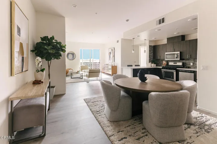 01_302_VERDARA_DAMOREhameline glendale