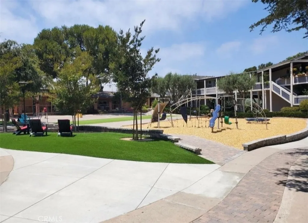 6355 Green Valley Circle 209, Culver City, California 90230 home-pic-17