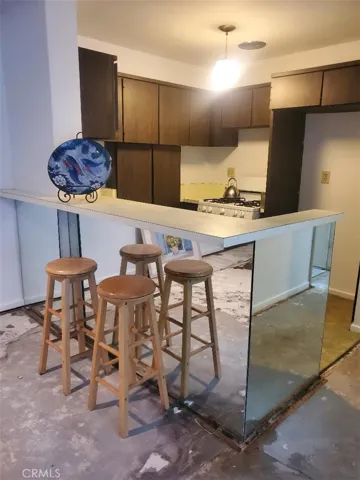 Kitchen with Peninsula for Dining