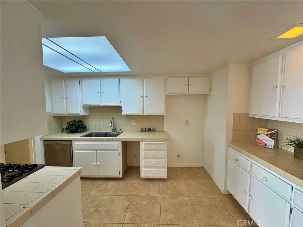 4177 Manhattan Beach Blvd., Lawndale, California 90260 home-pic-21