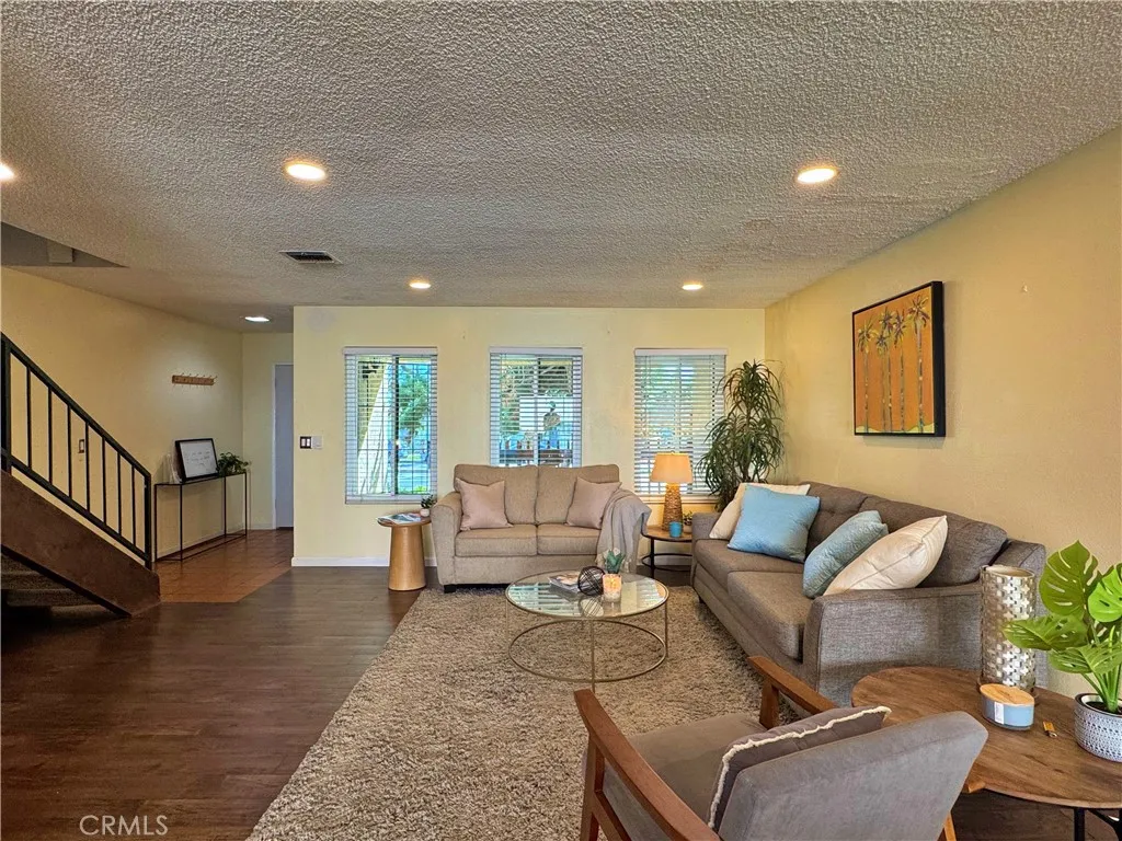 4177 Manhattan Beach Blvd., Lawndale, California 90260 home-pic-8
