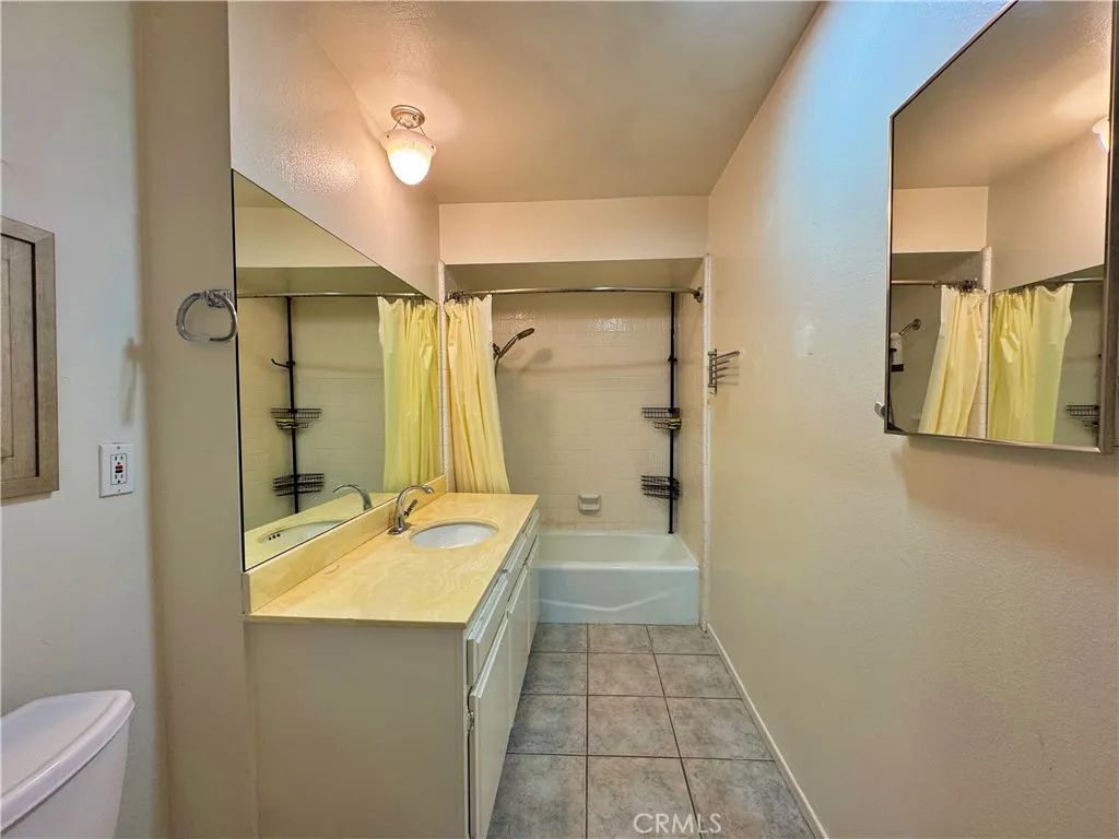 4177 Manhattan Beach Blvd., Lawndale, California 90260 home-pic-24