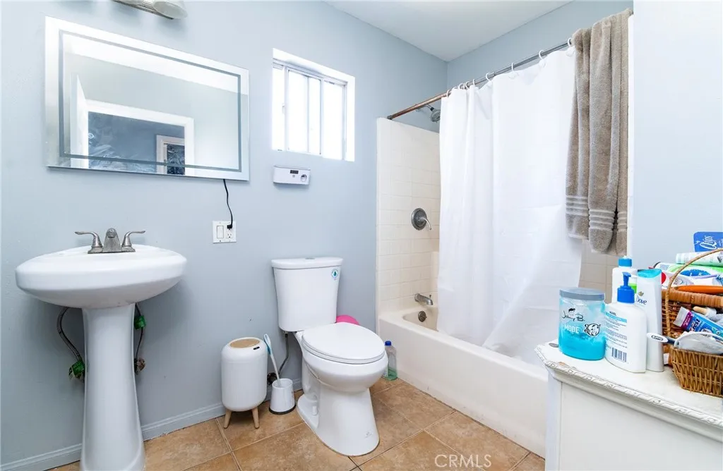 1215 E 91st, Los Angeles, California 90002 home-pic-17