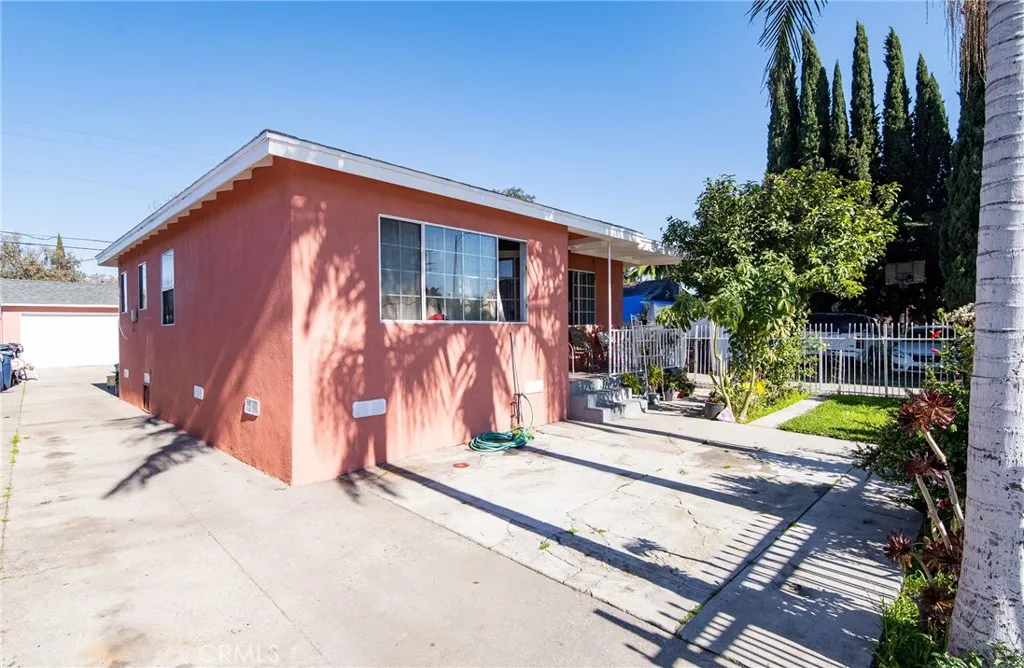 1215 E 91st, Los Angeles, California 90002 home-pic-1
