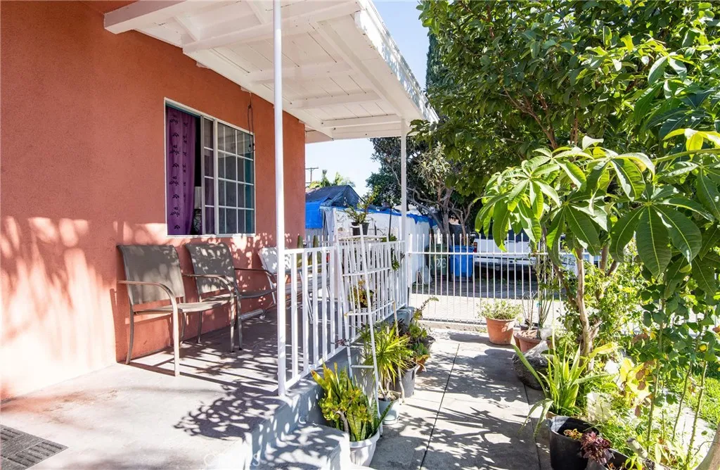 1215 E 91st, Los Angeles, California 90002 home-pic-6