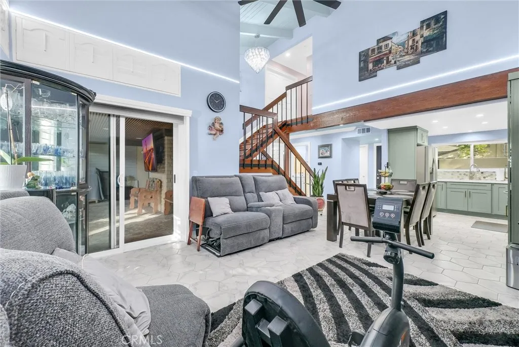 2520 N Tustin B, Santa Ana, California 92705 home-pic-8
