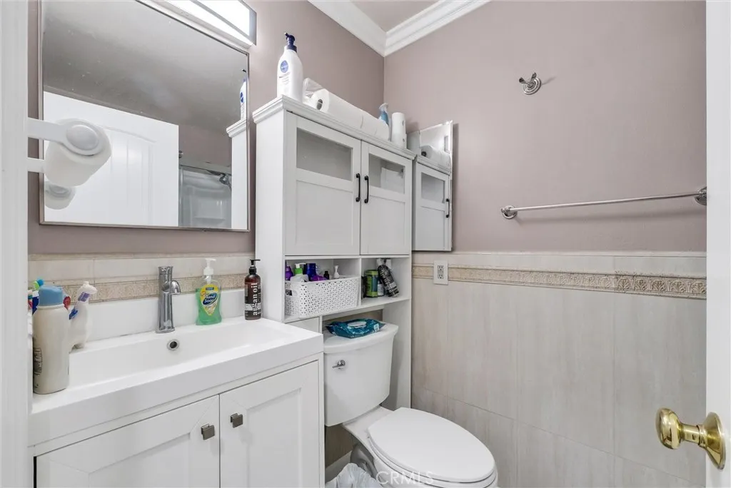 2520 N Tustin B, Santa Ana, California 92705 home-pic-12
