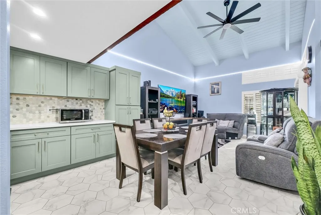 2520 N Tustin B, Santa Ana, California 92705 home-pic-6