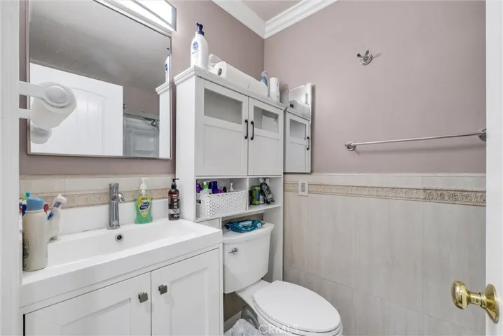 Upstairs Second Bathroom
