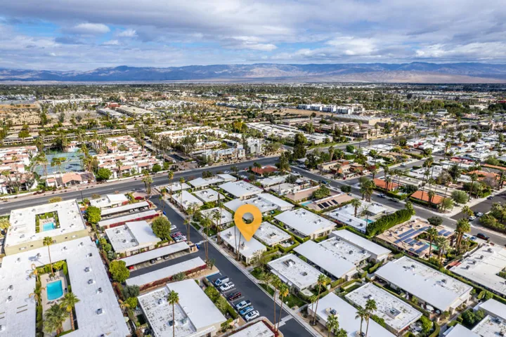 Center Of Complex Location