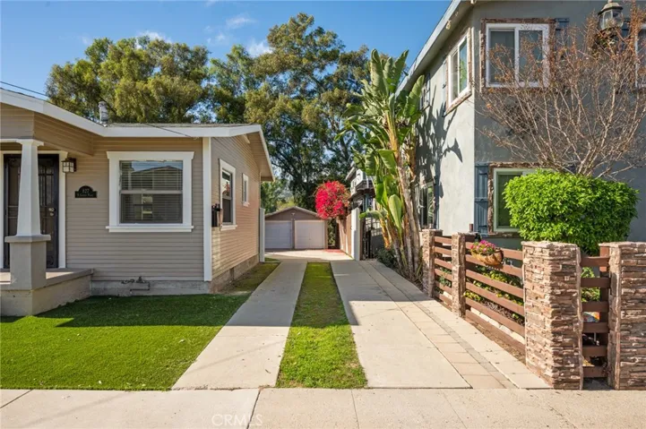 827 N Gaffey, San Pedro, California 90731