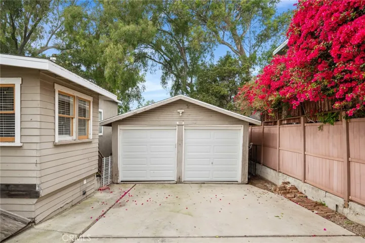  2 individual garages