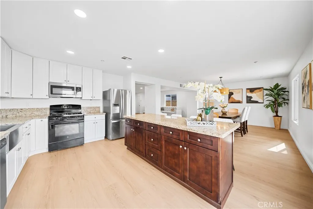 6208 Beth Page, Fontana, California 92336 home-pic-17