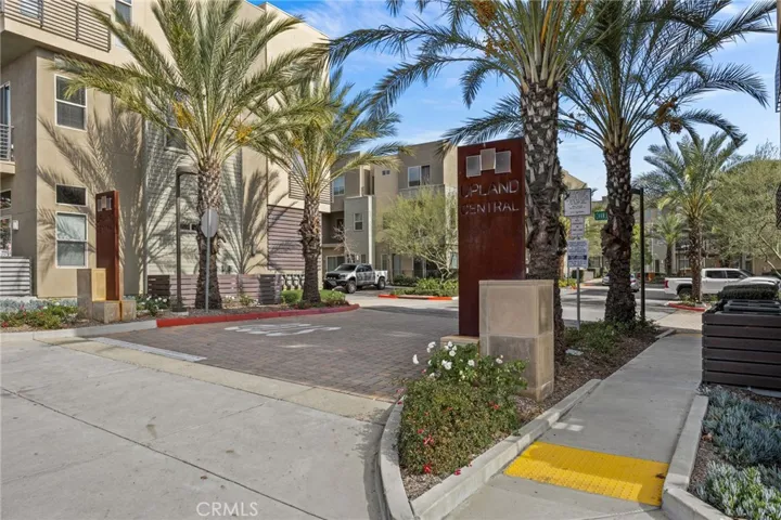 main community entry off Central