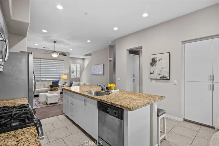 762 Chandler Walk, Upland, California 91786