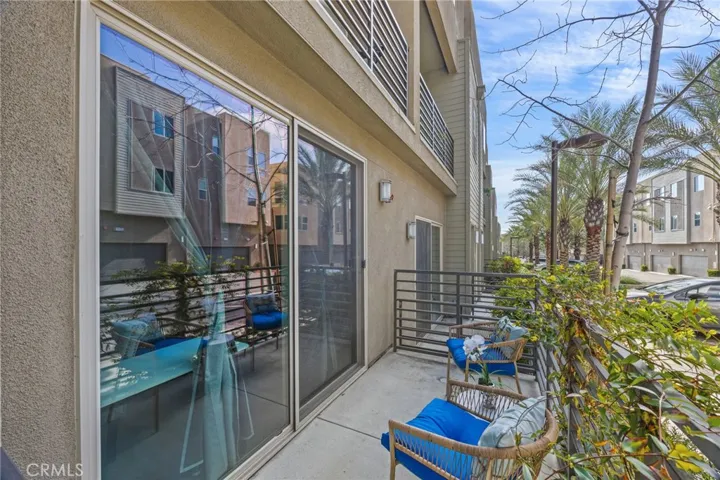 front porch outside 1st floor office/guest bedroom