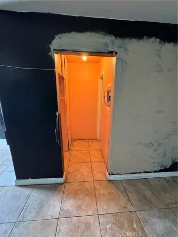 Retail unit Small