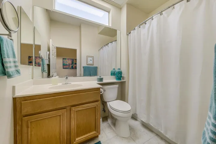 22 BATHROOM FULL