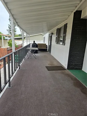  spacious front porch