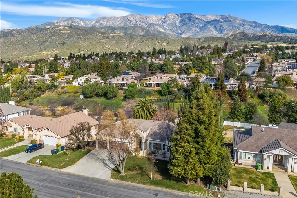 13776 Meadow View, Yucaipa, California 92399 home-pic-56