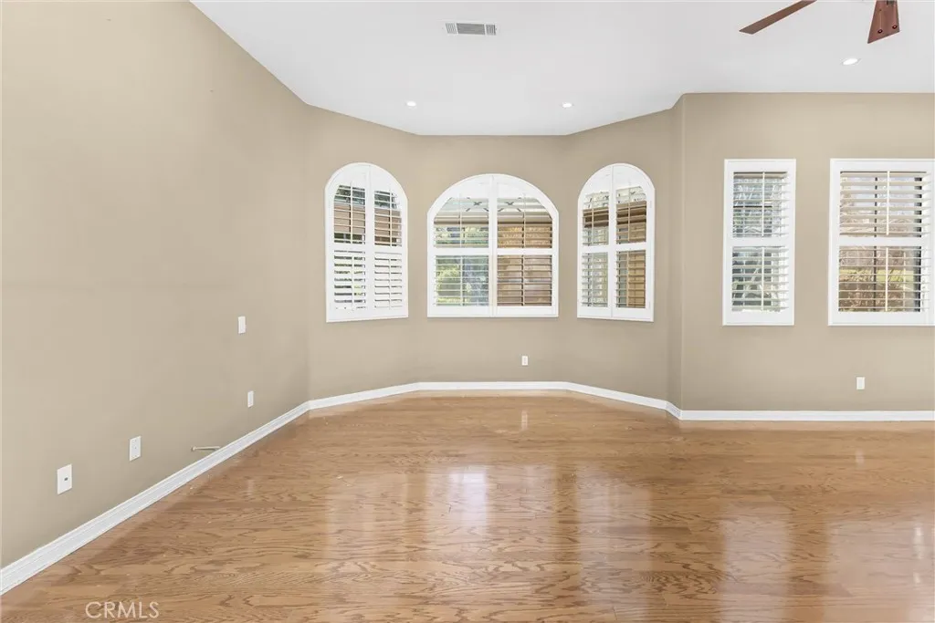 13776 Meadow View, Yucaipa, California 92399 home-pic-24