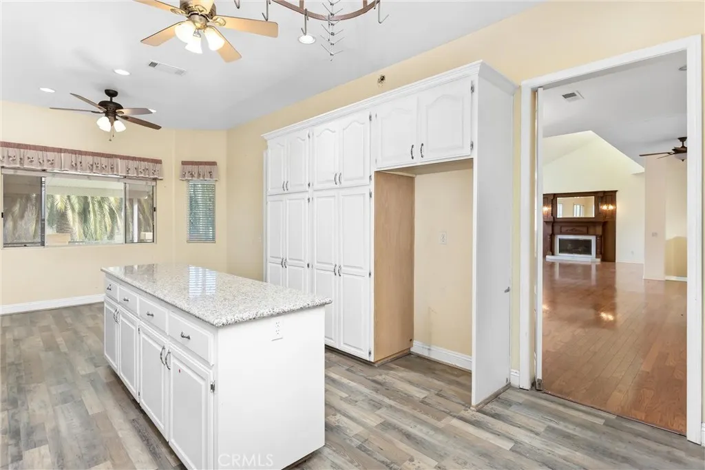 13776 Meadow View, Yucaipa, California 92399 home-pic-14