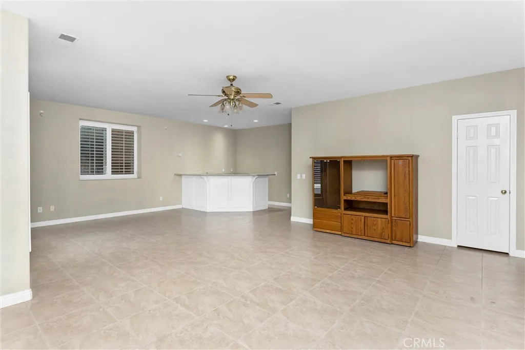 13776 Meadow View, Yucaipa, California 92399 home-pic-36
