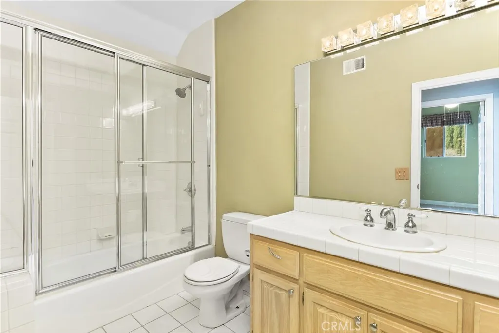 13776 Meadow View, Yucaipa, California 92399 home-pic-38