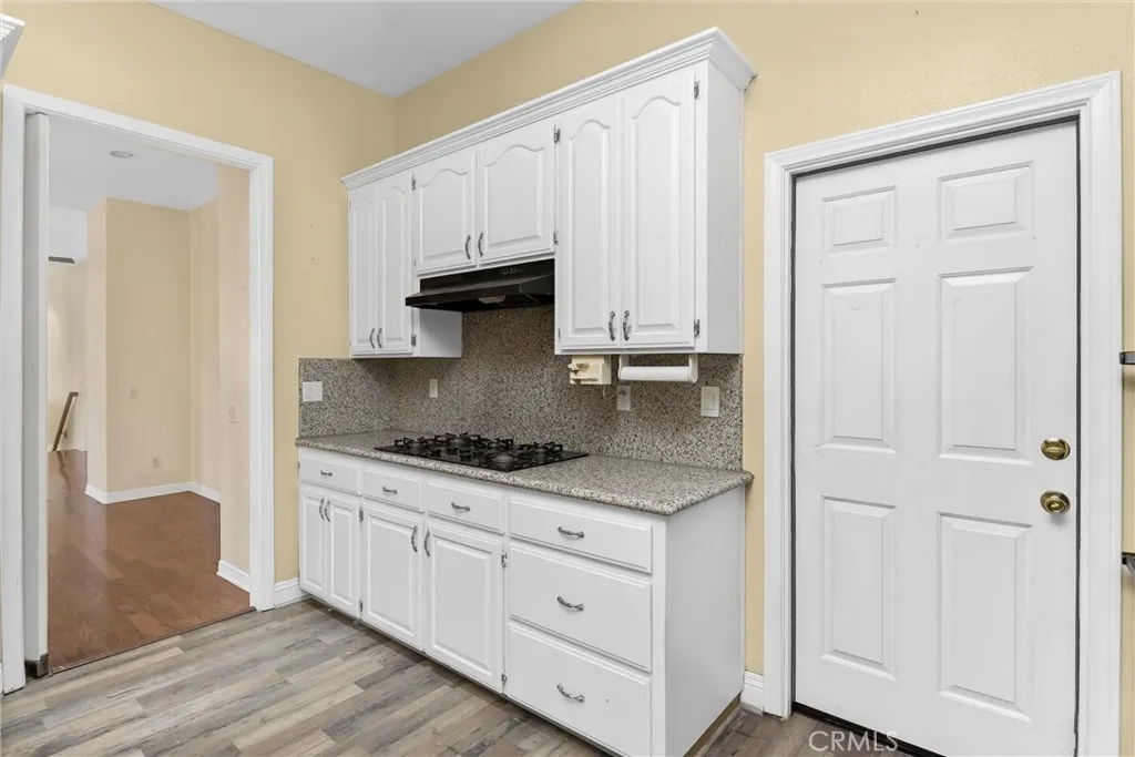 13776 Meadow View, Yucaipa, California 92399 home-pic-15