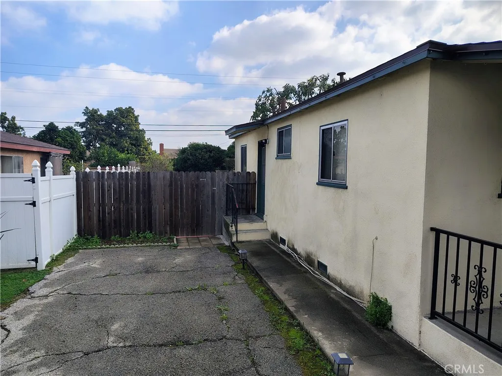 9106 Danby, Santa Fe Springs, California 90670 home-pic-6