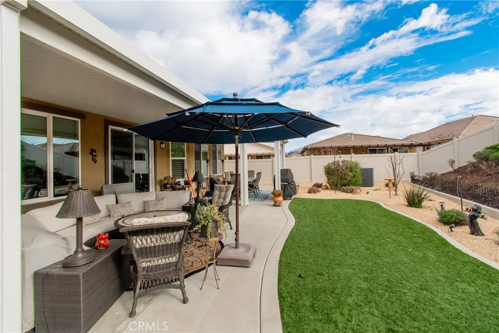 381 Nesting Bird, Beaumont, California 92223 home-pic-36
